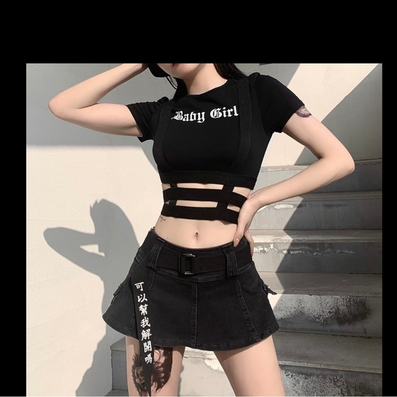 Baby Girl Harajuku Cage Crop Top, Juniors Size Large - Picture 3 of 8